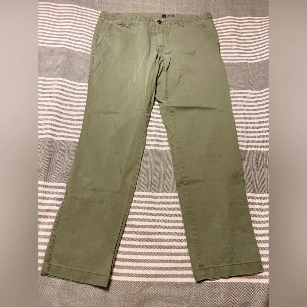 Gap Slim fit Green Chinos Size‎ 33 x 32